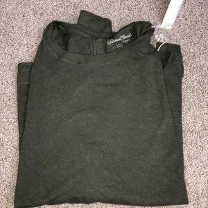 long sleeve army green t-shirt